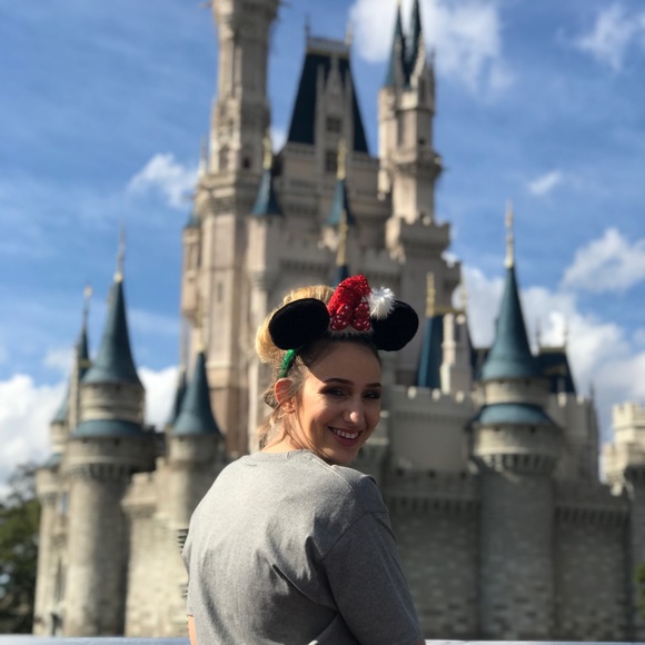 Meet your Posher, Jennie - Picture 2 of 2